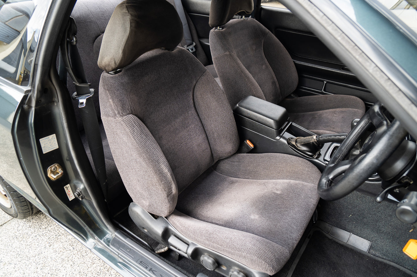 Nissan Skyline R32 GTS-T - 1991