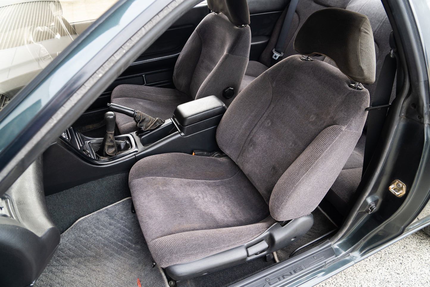 Nissan Skyline R32 GTS-T - 1991