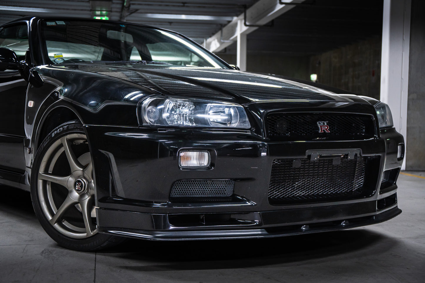 Nissan Skyline R34 GTR V-Spec 2 - 2002