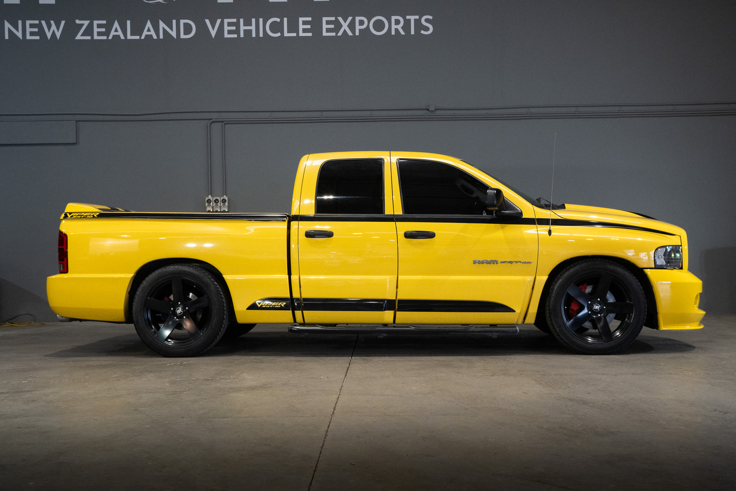 Dodge Ram SRT-10 Yellow Fever - 2005