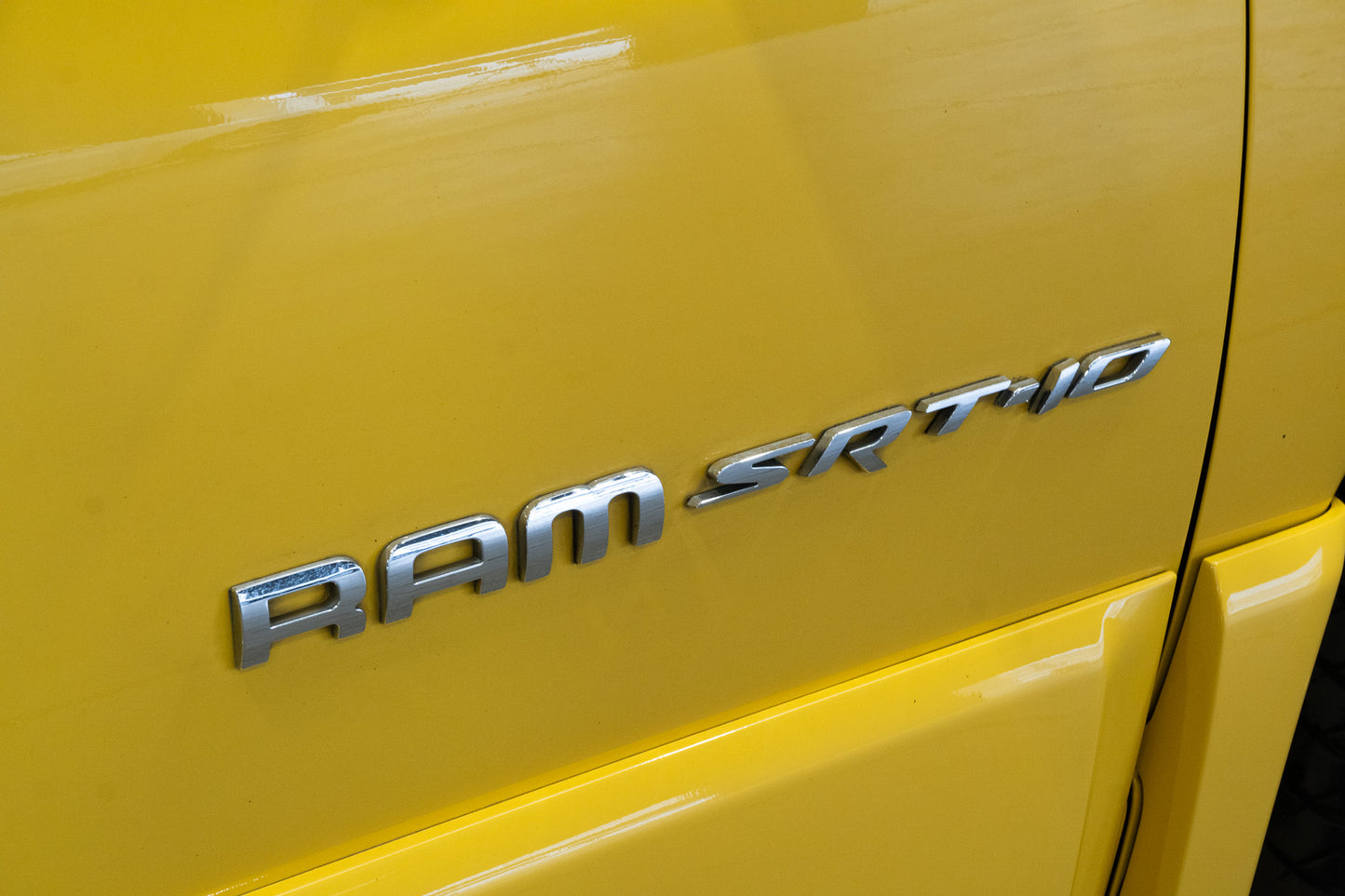 Dodge Ram SRT-10 Yellow Fever - 2005