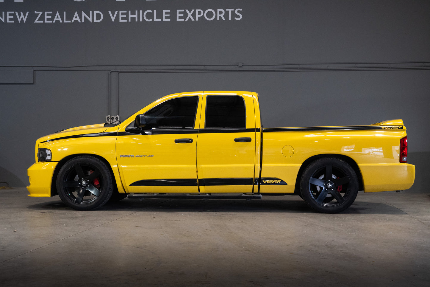 Dodge Ram SRT-10 Yellow Fever - 2005