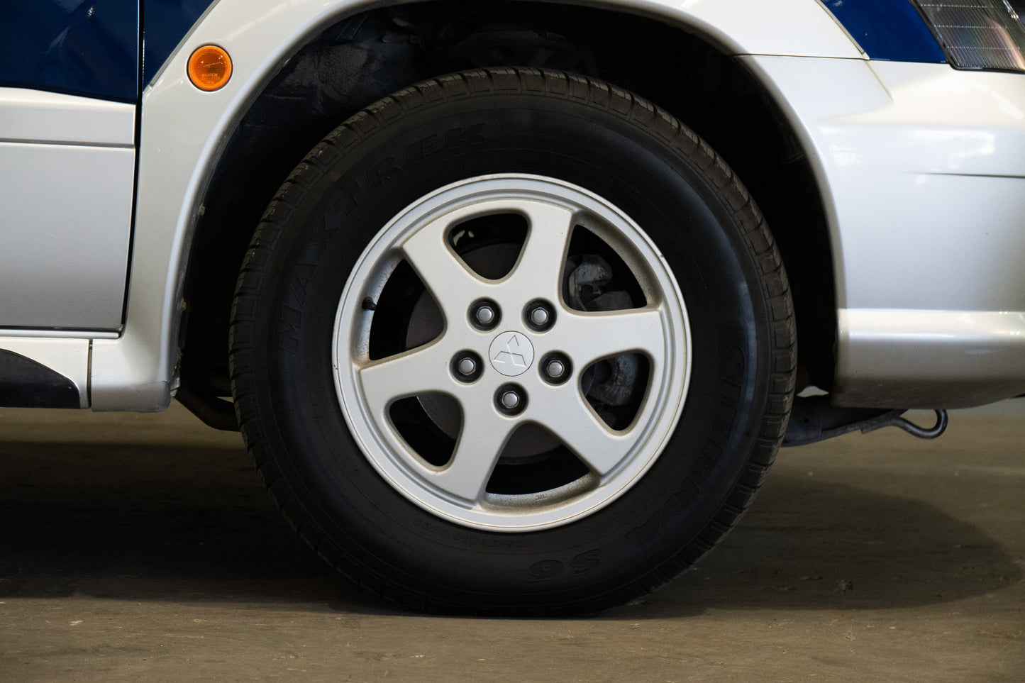 Mitsubishi RVR Sports Gear X3 - 1998