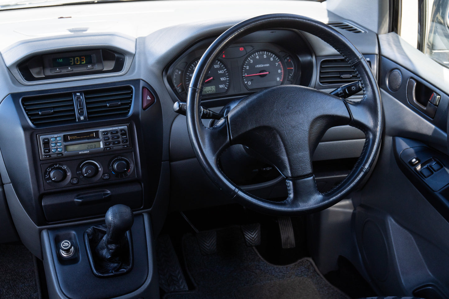 Mitsubishi RVR Sports Gear X3 - 1998
