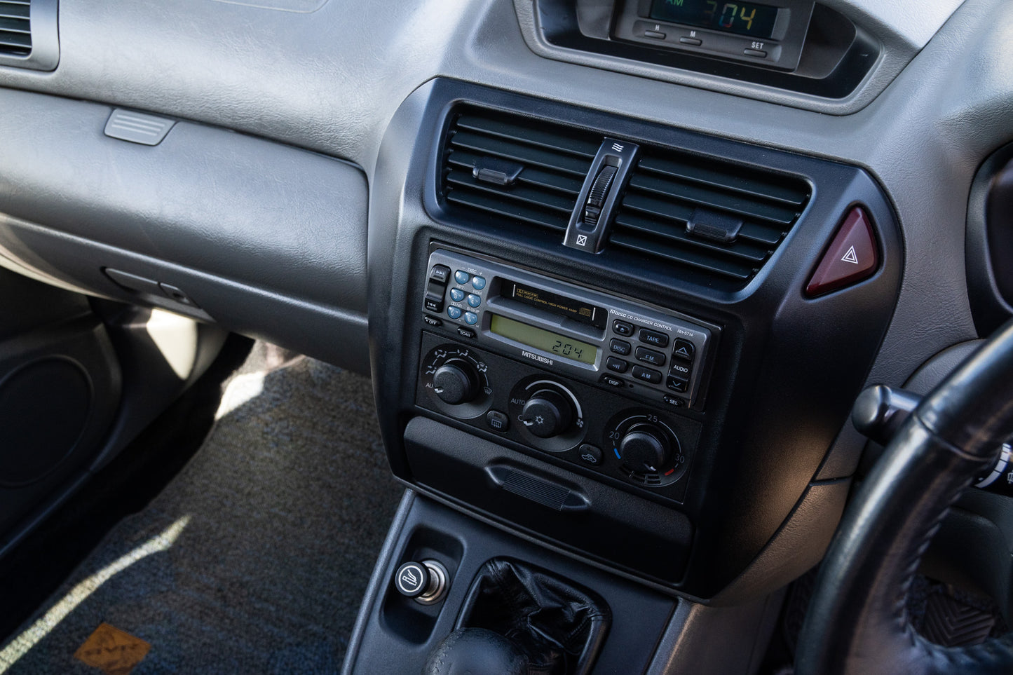 Mitsubishi RVR Sports Gear X3 - 1998