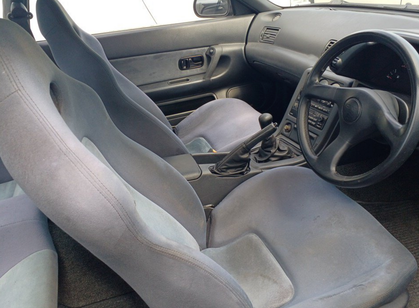 Nissan Skyline R32 GTR - 1994