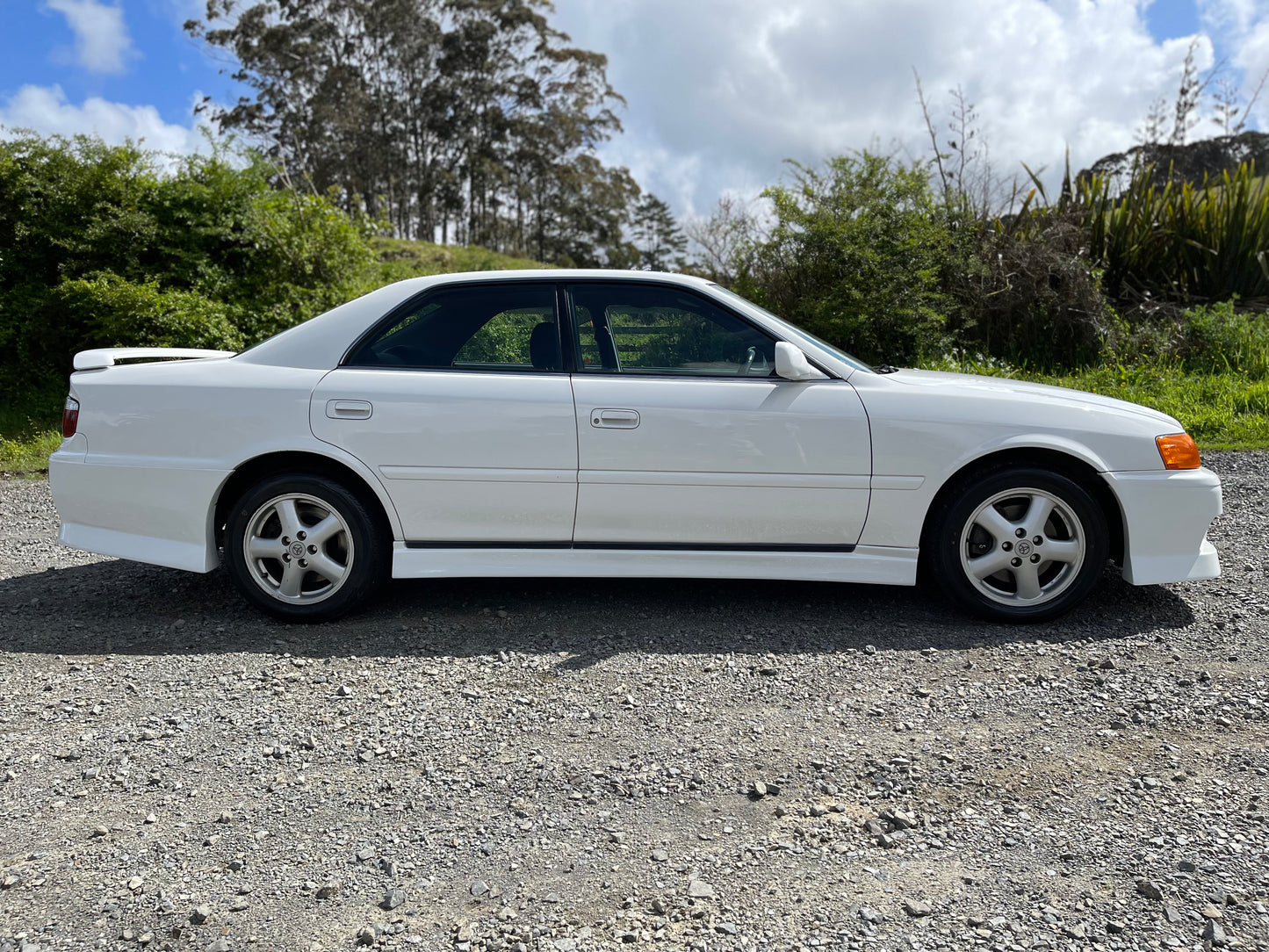 Toyota Chaser 1999 Tourer V - Factory Manual / Turbo