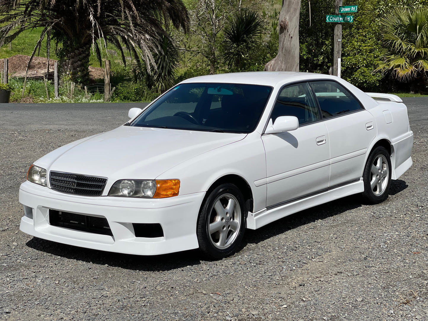 Toyota Chaser 1999 Tourer V - Factory Manual / Turbo