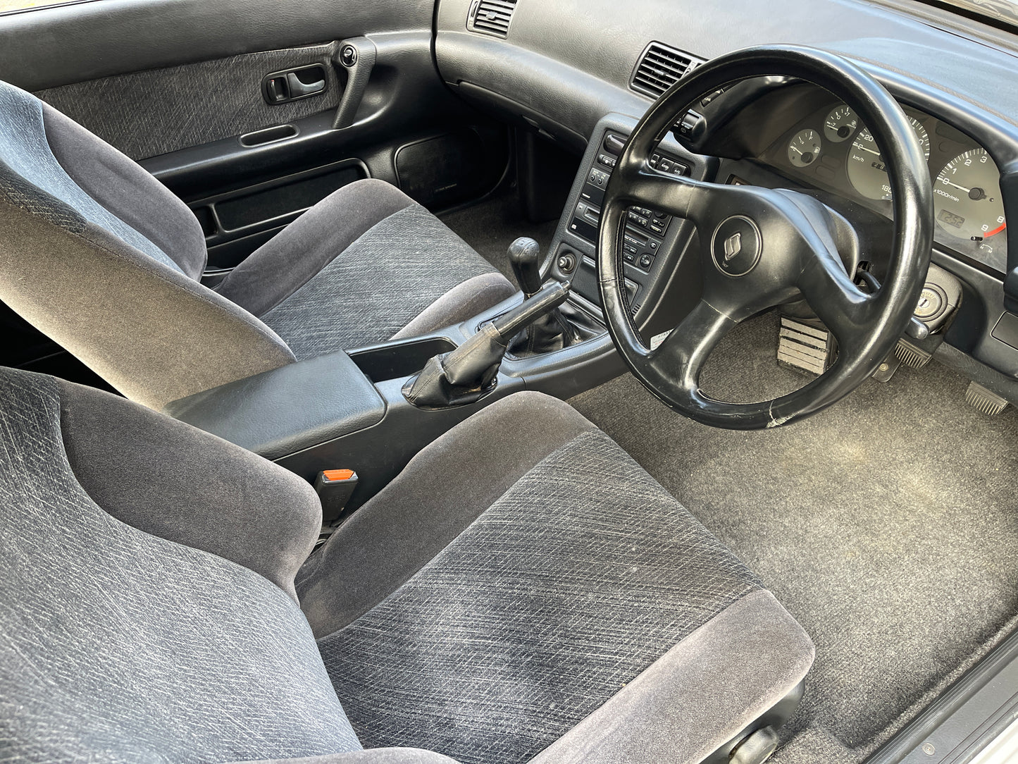 Nissan Skyline R32 GTST - 1992