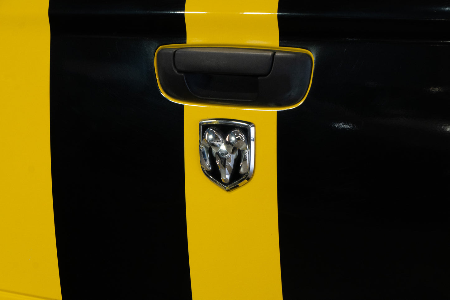 Dodge Ram SRT-10 Yellow Fever - 2005