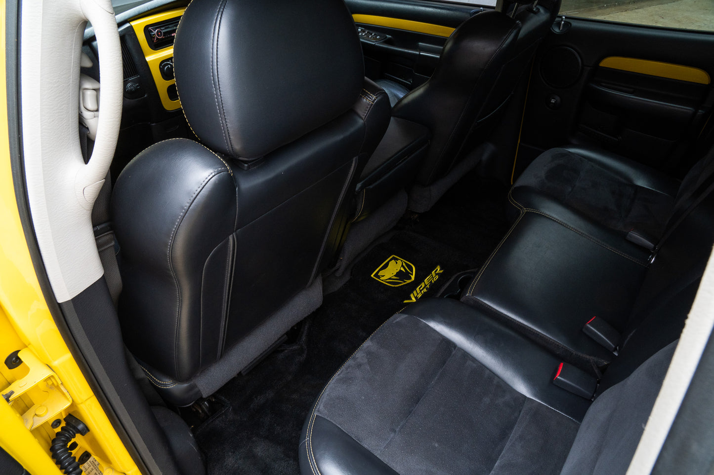 Dodge Ram SRT-10 Yellow Fever - 2005