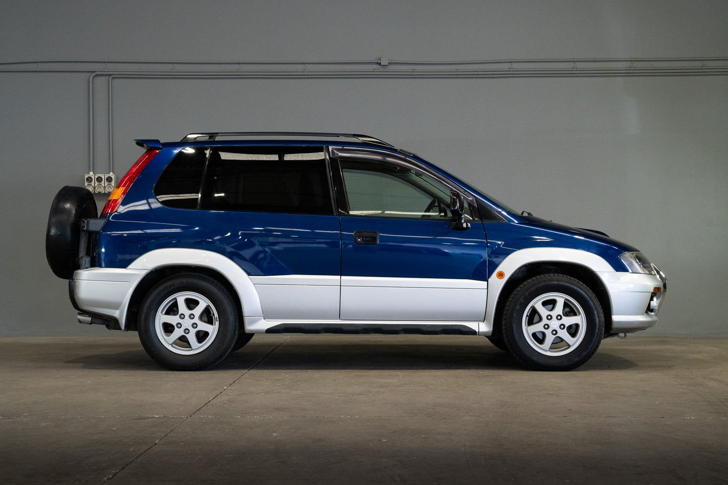 Mitsubishi RVR Sports Gear X3 - 1998