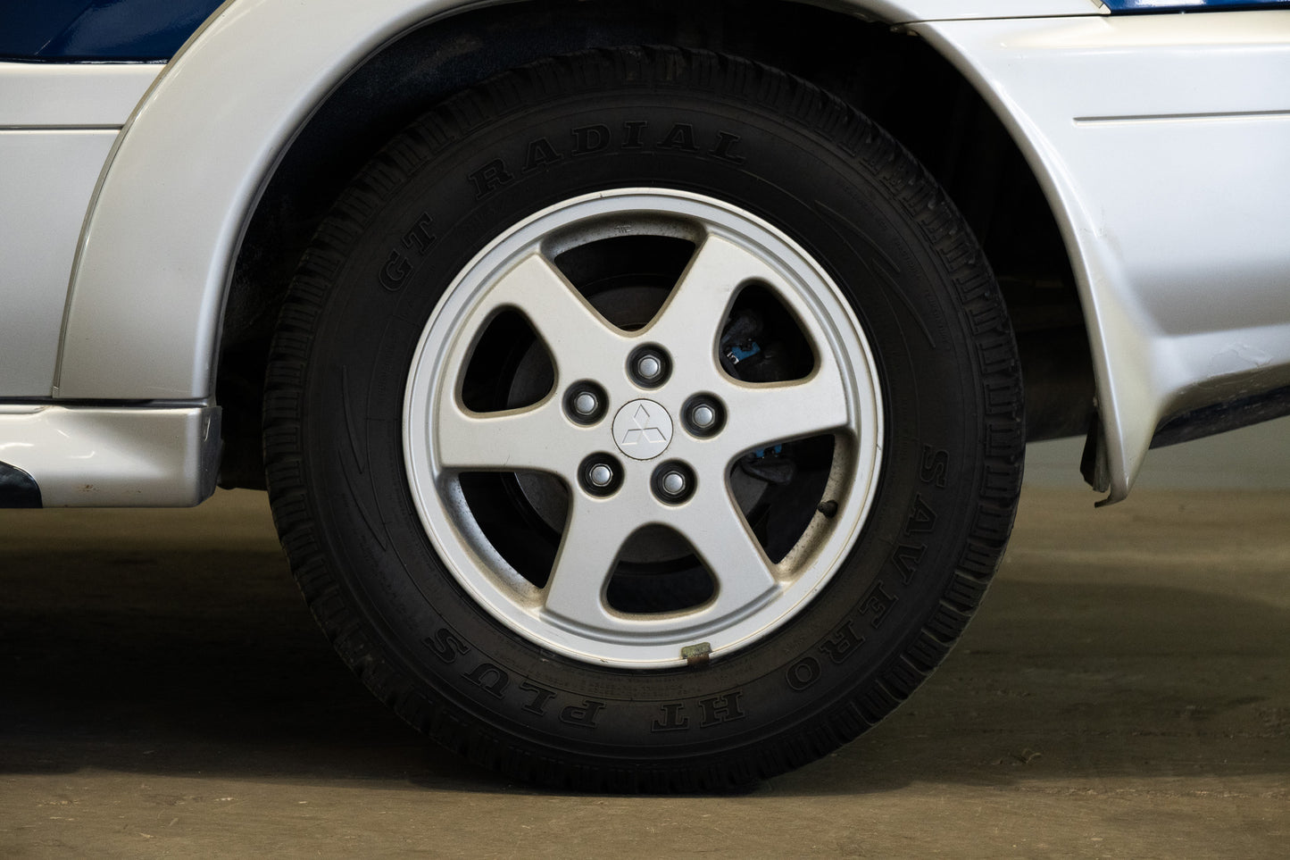 Mitsubishi RVR Sports Gear X3 - 1998