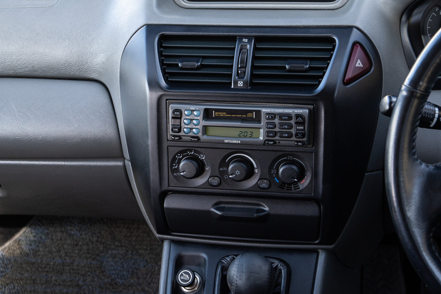 Mitsubishi RVR Sports Gear X3 - 1998
