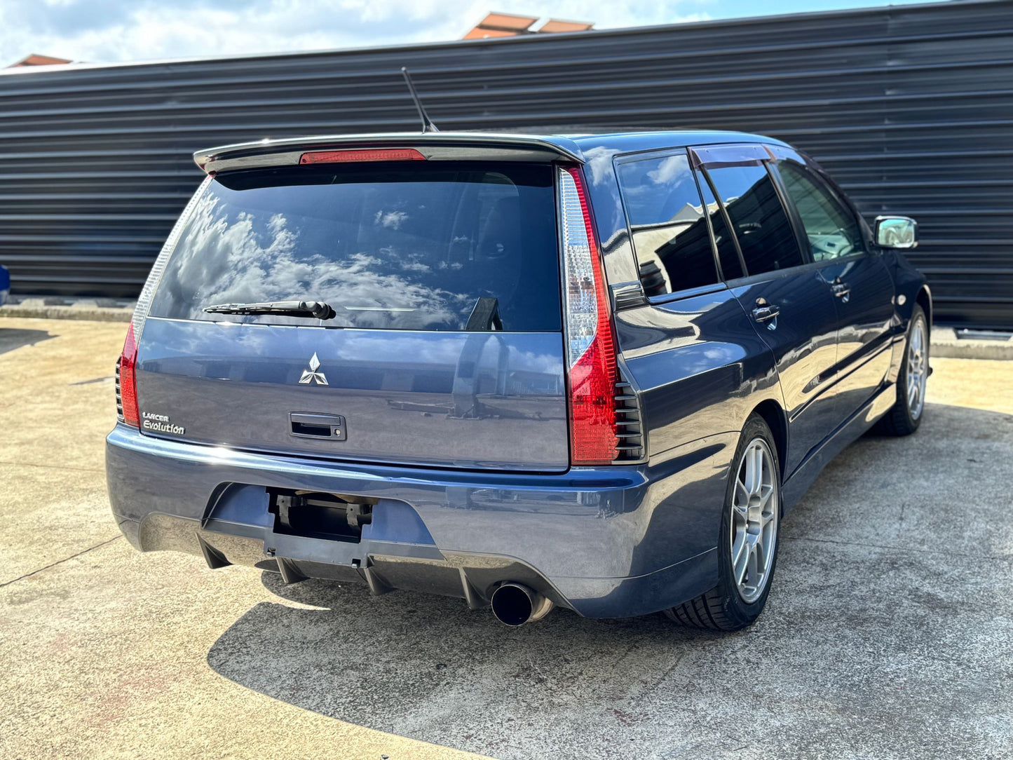 Mitsubishi Lancer EVO 9 Wagon - 2005