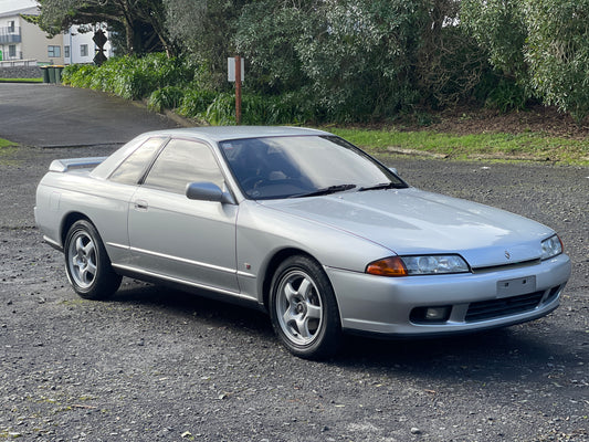 Nissan Skyline R32 GTST - 1992